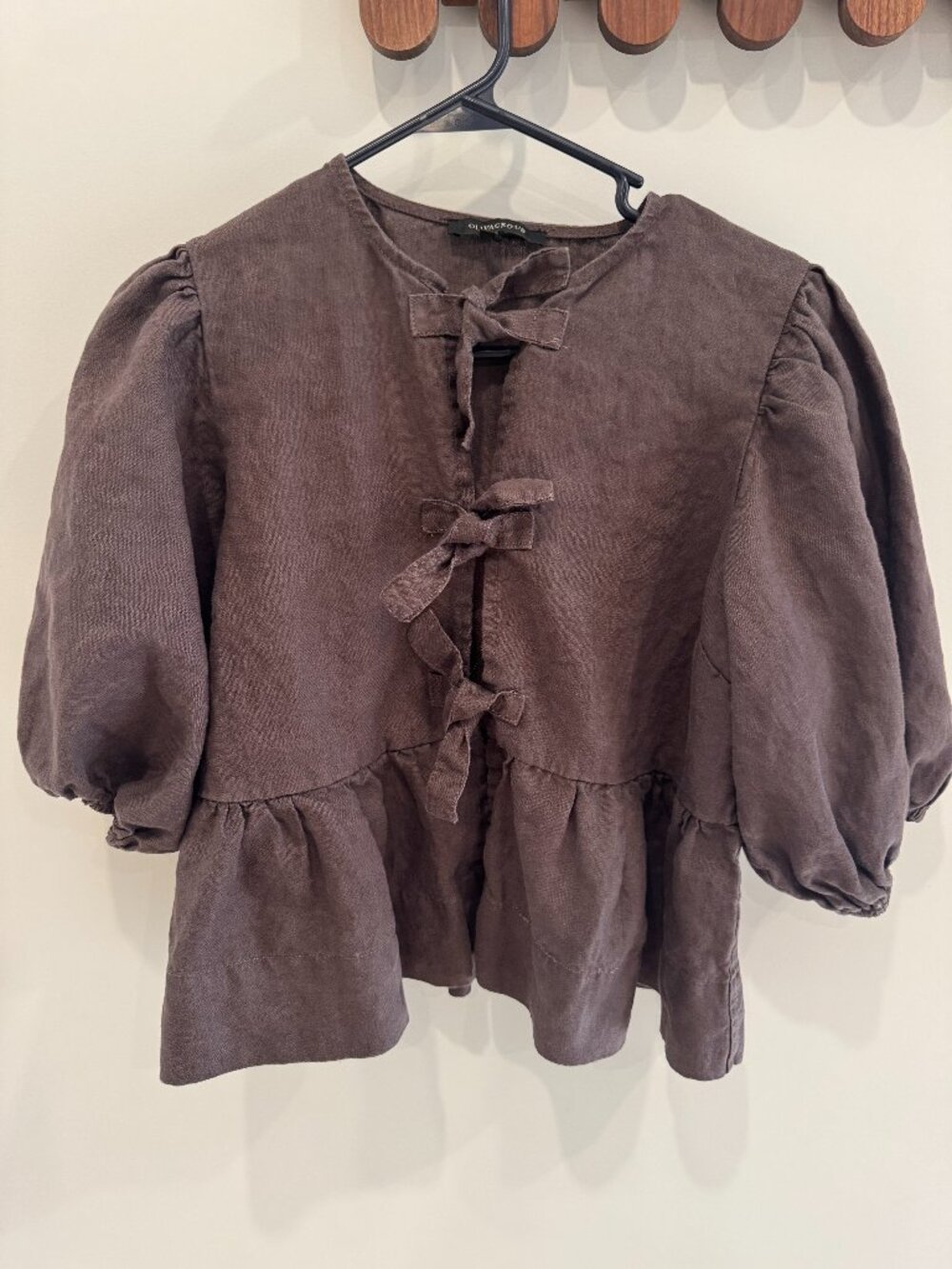 Olivaceous cropped linen puff sleeve top size medium